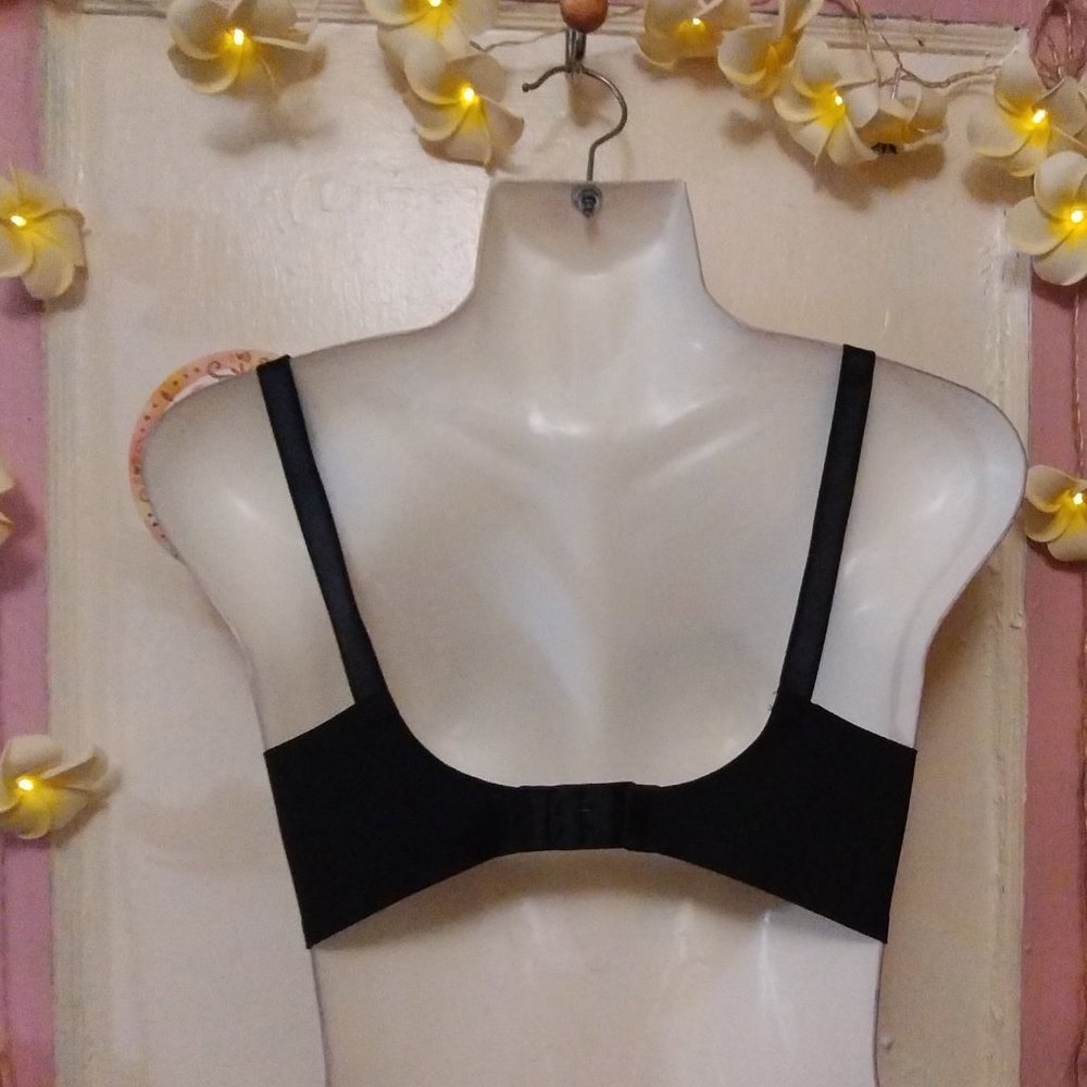 Warners (38B) Underarm-Smoothing Comfort Wireless Lightly Lined T-Shirt Bra - Picture 4 of 7